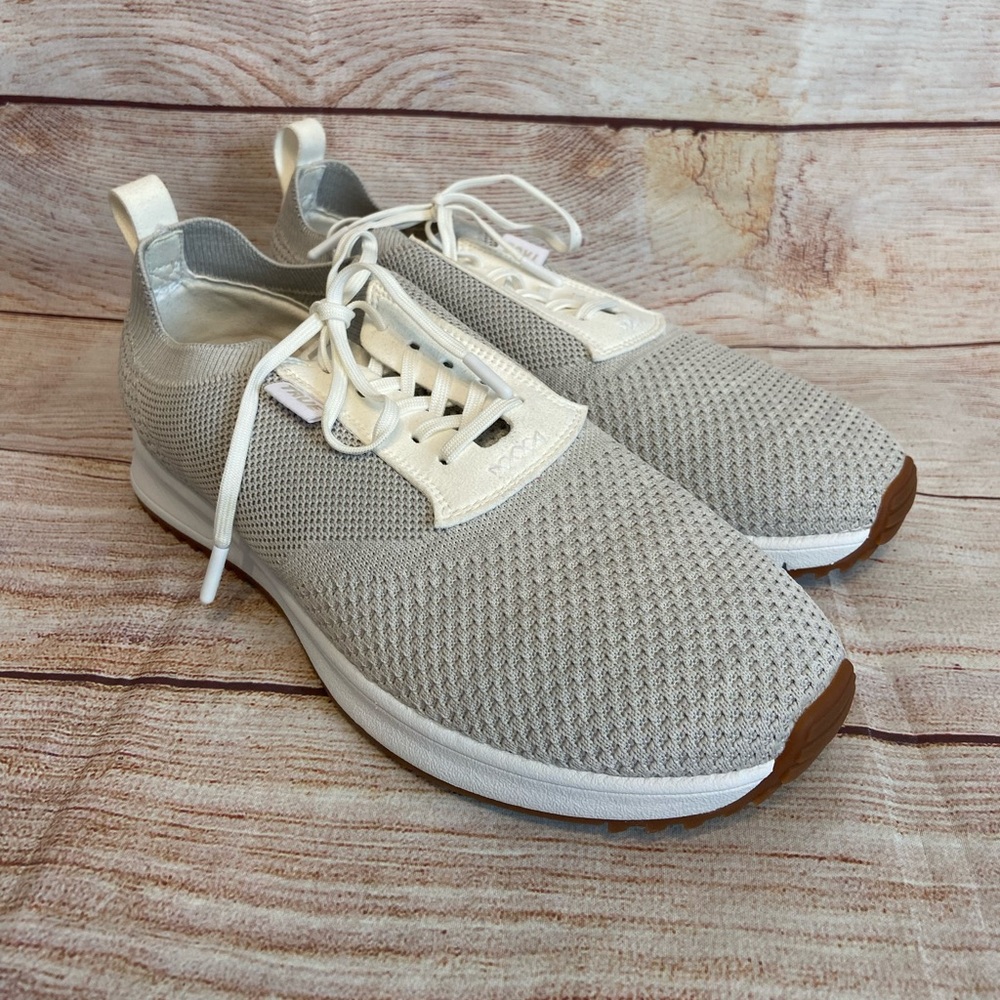 True Linkswear All Day Knit II Men's Size 10.5 Grey White Golf Shoes Sneakers